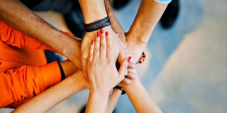 5 maneras de ayudar a un familiar con dificultades económicas | Familias 5 maneras de ayudar a un familiar con dificultades económicas | Familias