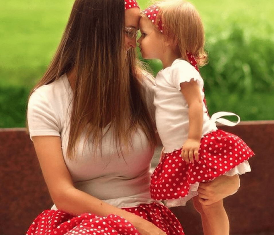 Профессии мам. Дочь для мамы э о счастье. Подкаст мам мама мам. Что такое быть мамой девочки. Что такое быть мамой девочки.