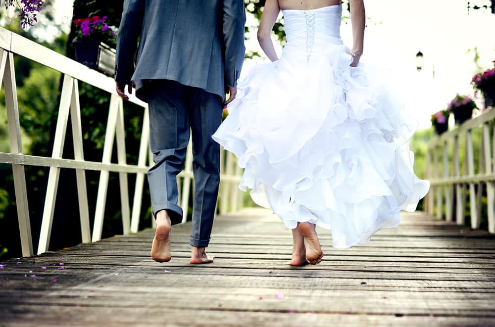 7 razones por las que tener una boda sin fiesta puede ser tu salvación |  Familias